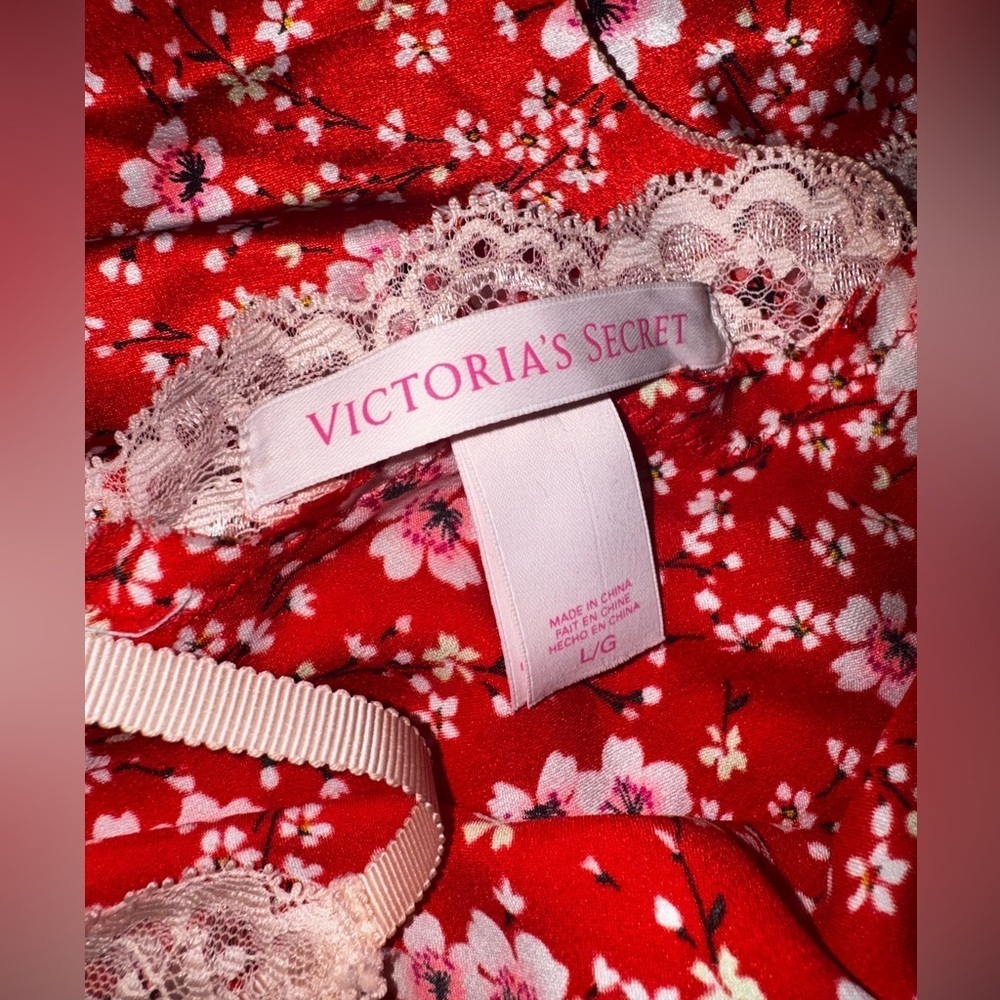 Floral Lace Trim Victoria Secret Slip - Picture 7 of 7